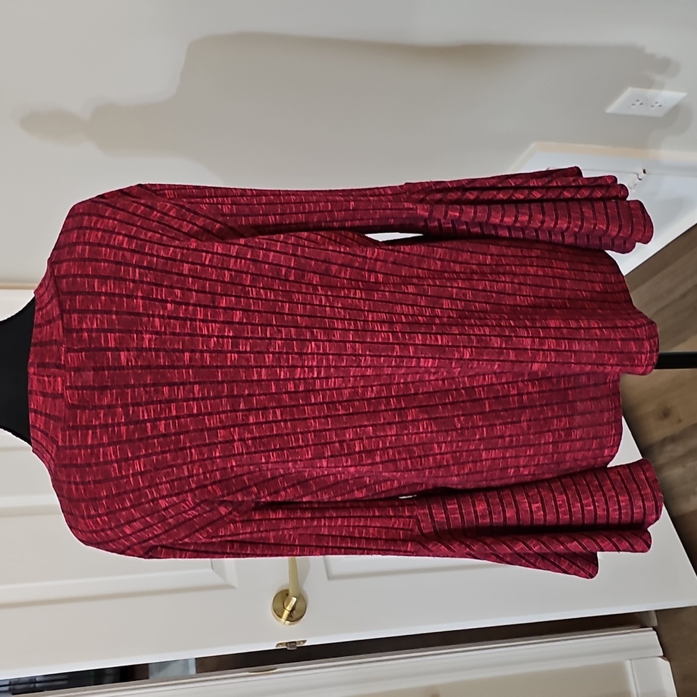 Top - Picture 9 of 16